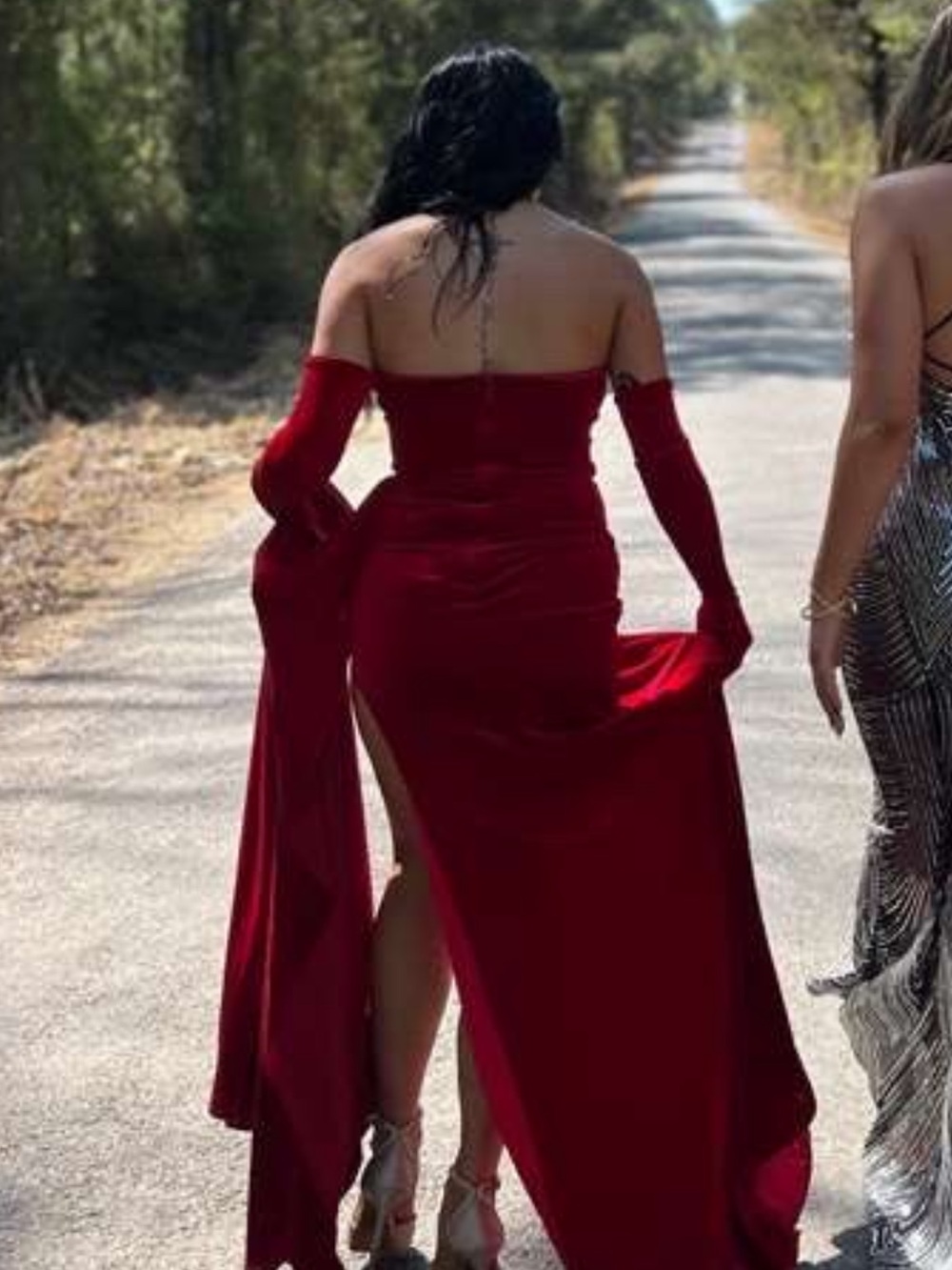 Backless Velvet Red Off-Shoulder Evening Dress with Matching Gloves